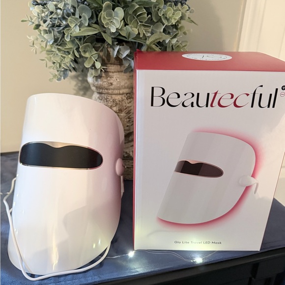 Beautecful Glo Lite Travel LED Mask